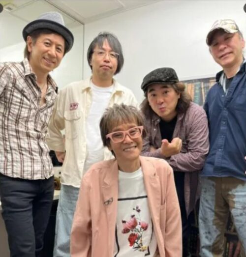 【衝撃】C-C-B笠浩二の死因は脳梗塞！激やせ・車椅子画像がヤバい！ | ぶんぶんジャーナル